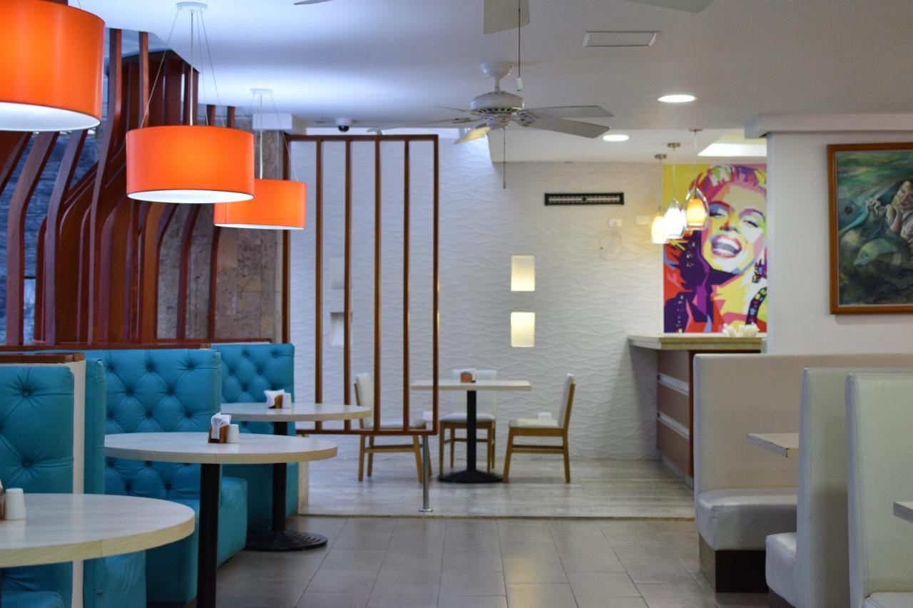 Hotel La Riviera Santa Marta  Kültér fotó